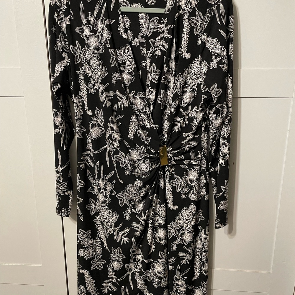 Chaps Black and White Floral Long Sleeve Dress